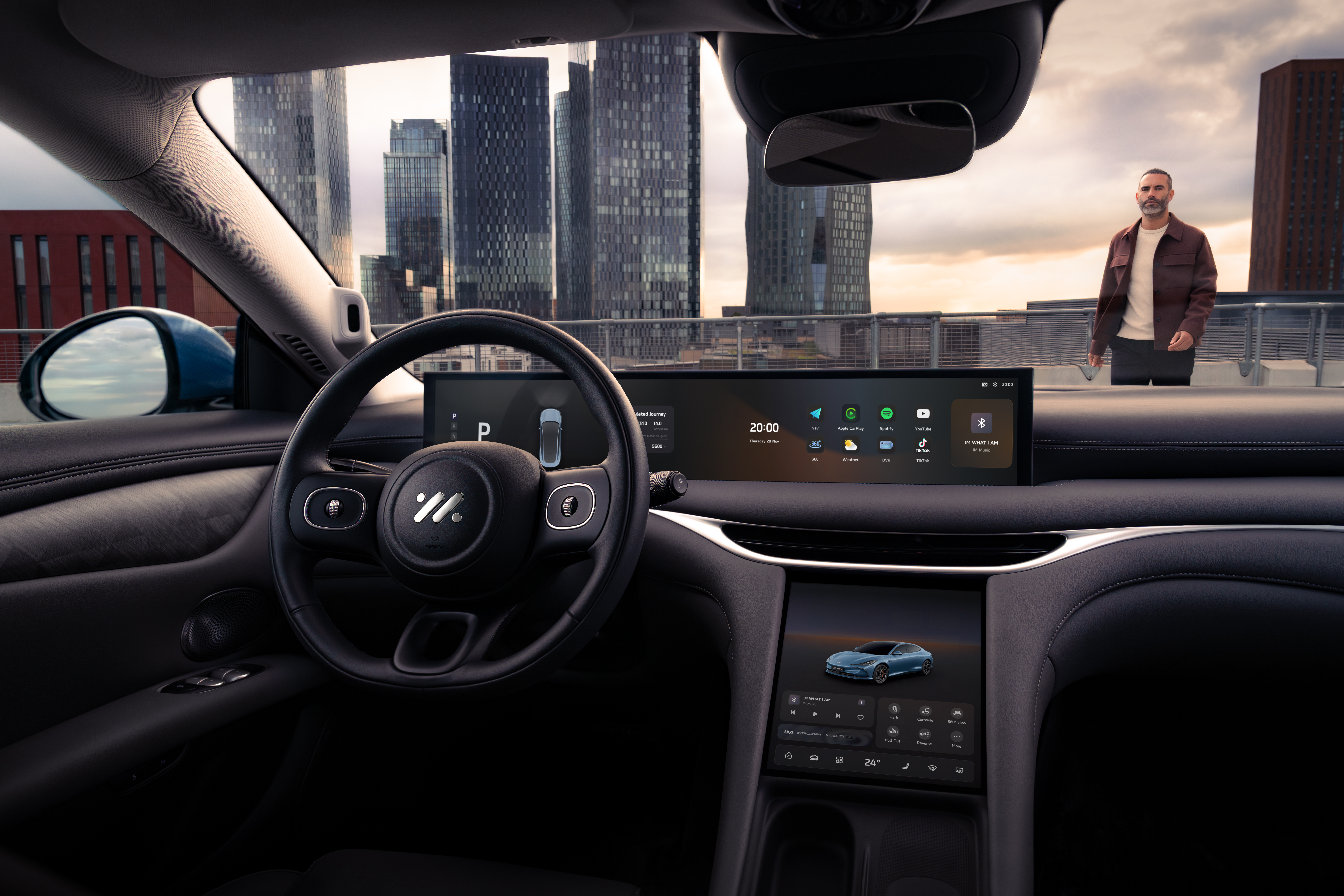 MG IM5 interior