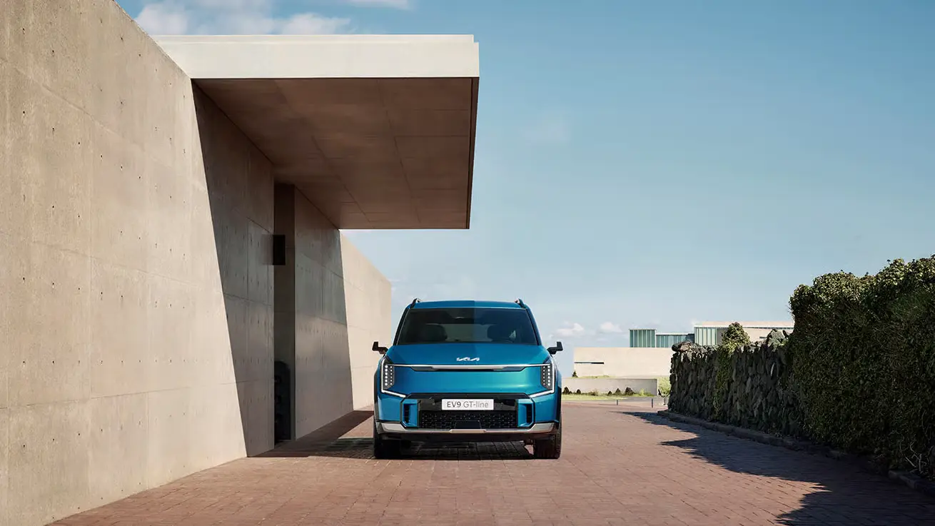 kia-ev9-my24-delp-highlights-7-landscape Blå Kia EV9 front