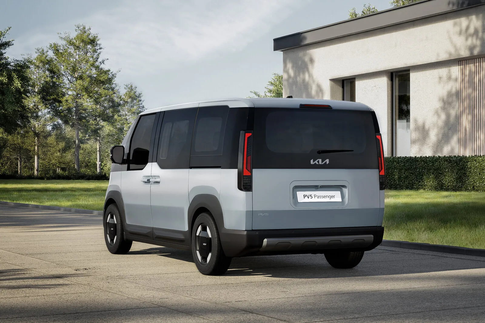 Kia PV5 Passenger miljøbillede - bilen set skråt bagfra