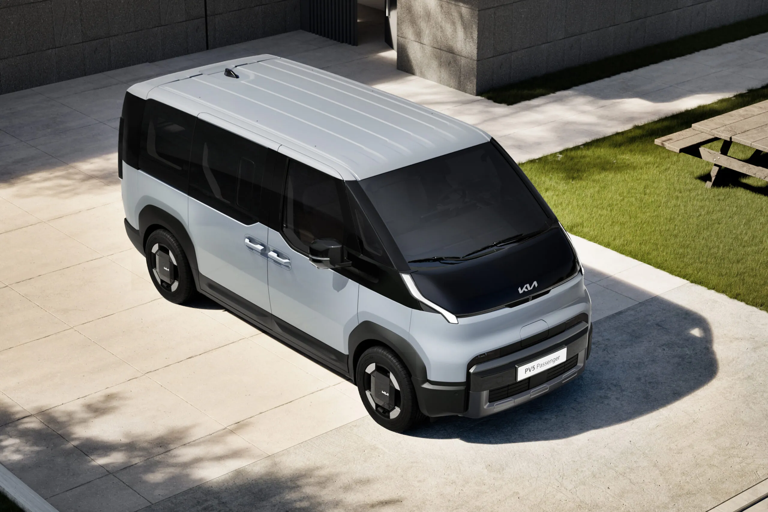 Kia PV5 Passenger miljøbillede - bilen set skråt fra oven